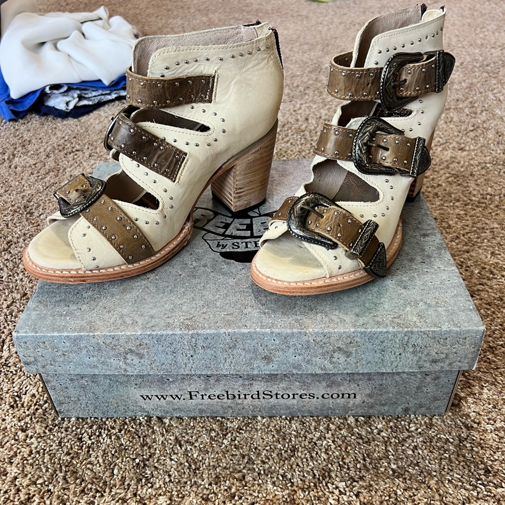 Freebird Women's Tan and Brown Heeled Boots
